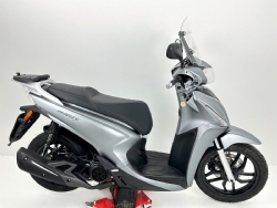 Cúpula Touring WRS KY002T Kymco People 125 S 2018-2024 Transparente - foto 3 Cúpula Touring WRS KY002T Kymco People 125 S 2018-2024 Transparente - foto 3