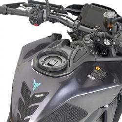 Kit adaptador metálico Tanlock Givi BF90 Yamaha MT-09 2024