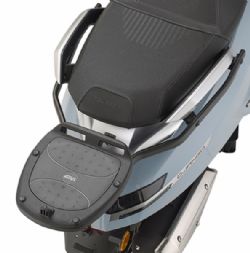 Adaptador posterior Givi SR8104 Monolock Peugeot Django EVO 125 2025