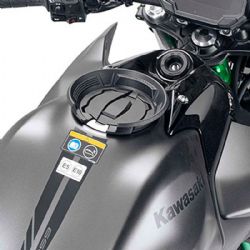 Kit adaptador metálico Tanlock Givi BF81 Kawasaki Z650 2020-2023