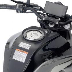 Kit adaptador metálico Givi BF72 CF Moto 650 NK 2022