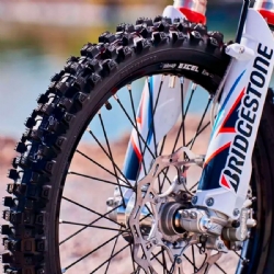 Neumático Bridgestone Battlecross X31 100/90/19 M57 R - foto 4 Neumático Bridgestone Battlecross X31 100/90/19 M57 R - foto 4