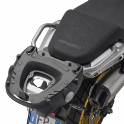 Soporte maleta Givi SR9228 CF Moto 700MT ADV 2025