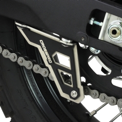 Protector inferior de cadena Crosspro Yamaha Ténéré 700 20-26 negro texturizado