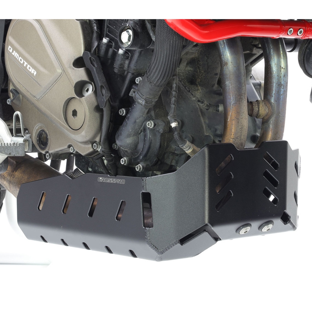 Cubrecárter de aluminio Crosspro QJ Motor SRT 700 X 23-24 negro texturizado