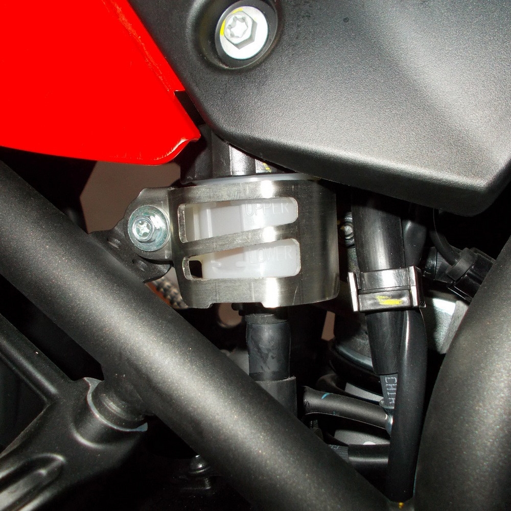 Protector del depósito de líquido de freno Crosspro Yamaha Ténéré 700 20-24 plata