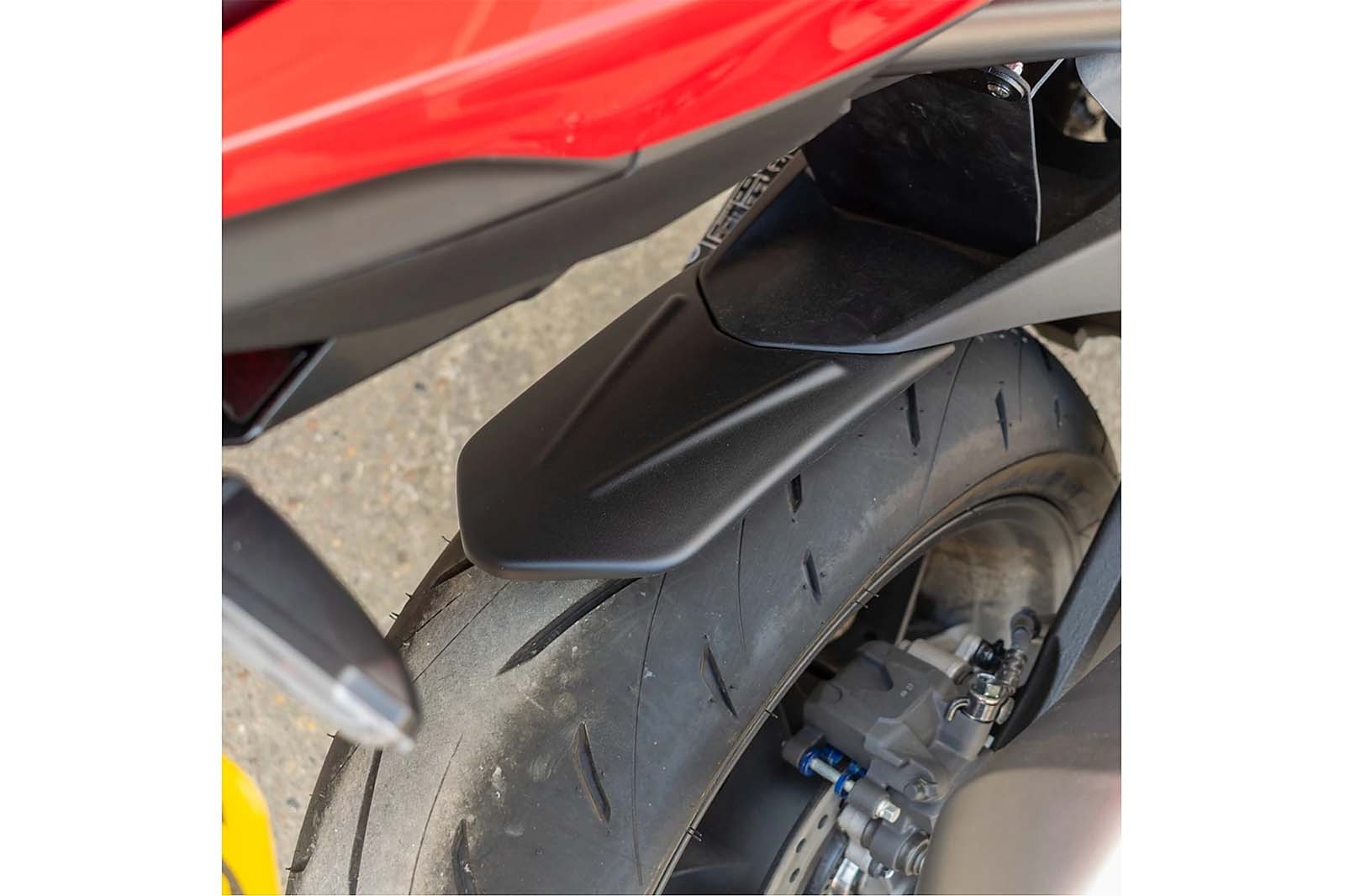 Extensión guardabarros tras. Puig 22601J Honda CB1000 Hornet Negro mate