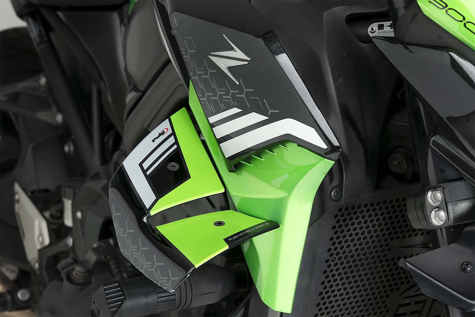 Alerones D12 Puig 22901S Kawasaki Z900 20-24 Serigrafiado